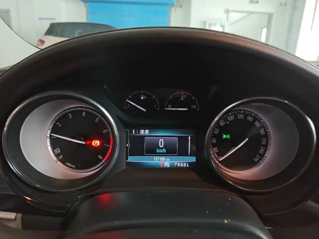 Buick Verano — миниатюра 12