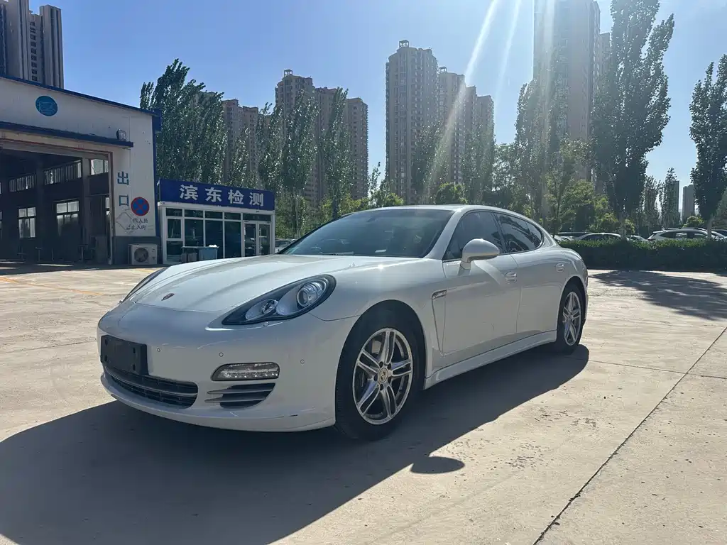Porsche Panamera 2013