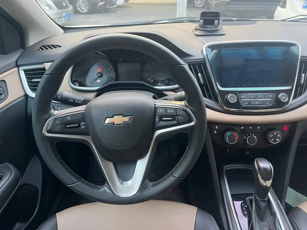Chevrolet Monza — миниатюра 10