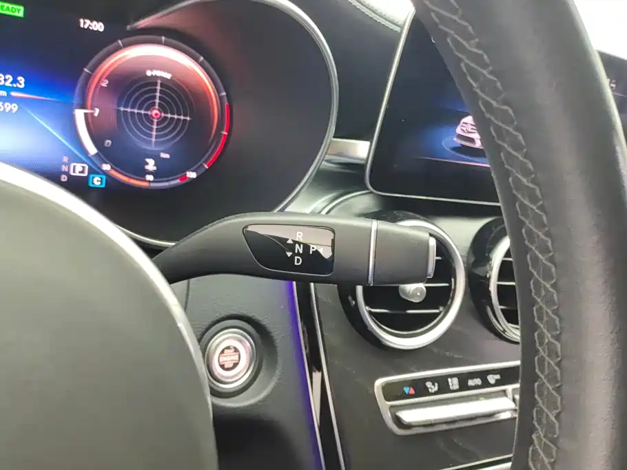 Mercedes-Benz C-Class — миниатюра 16