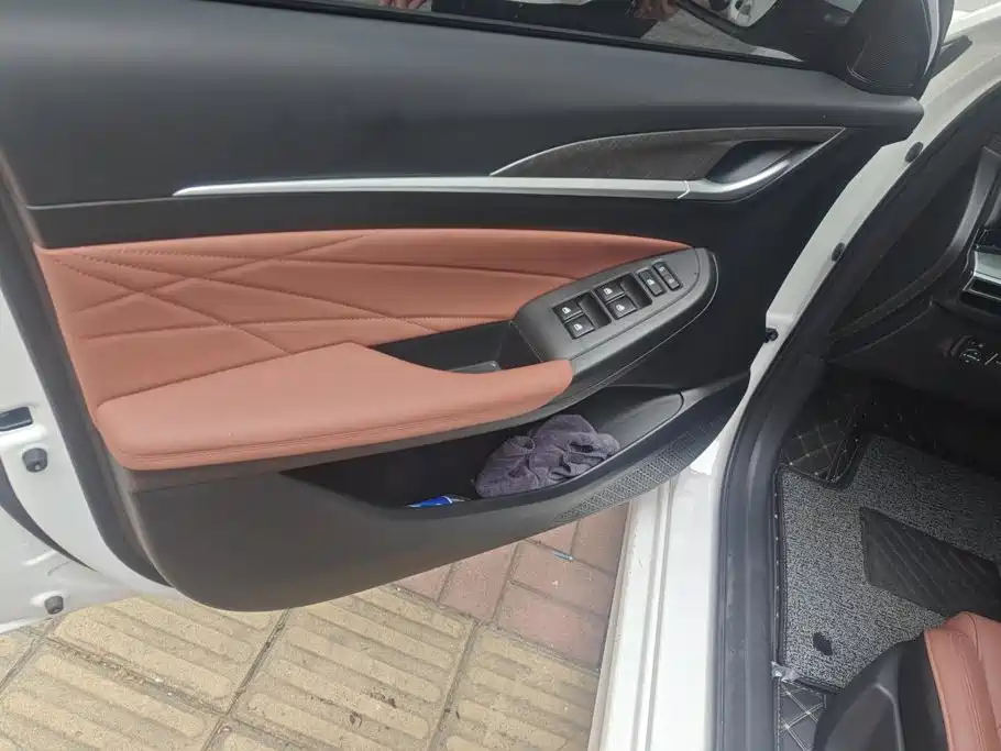Changan Eado — миниатюра 7