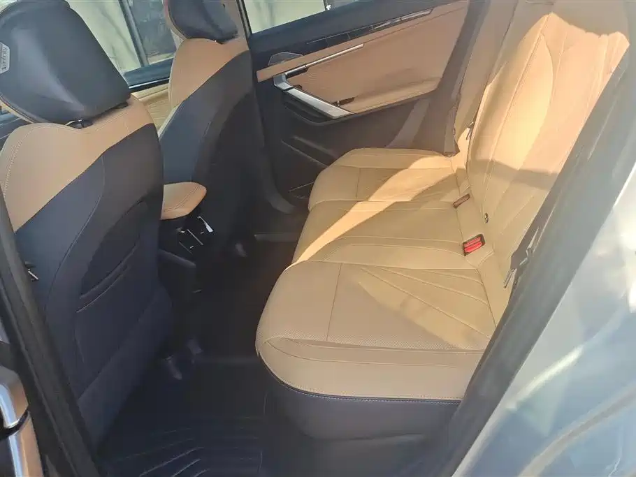 GEELY AUTOMOBILE BOYUE L