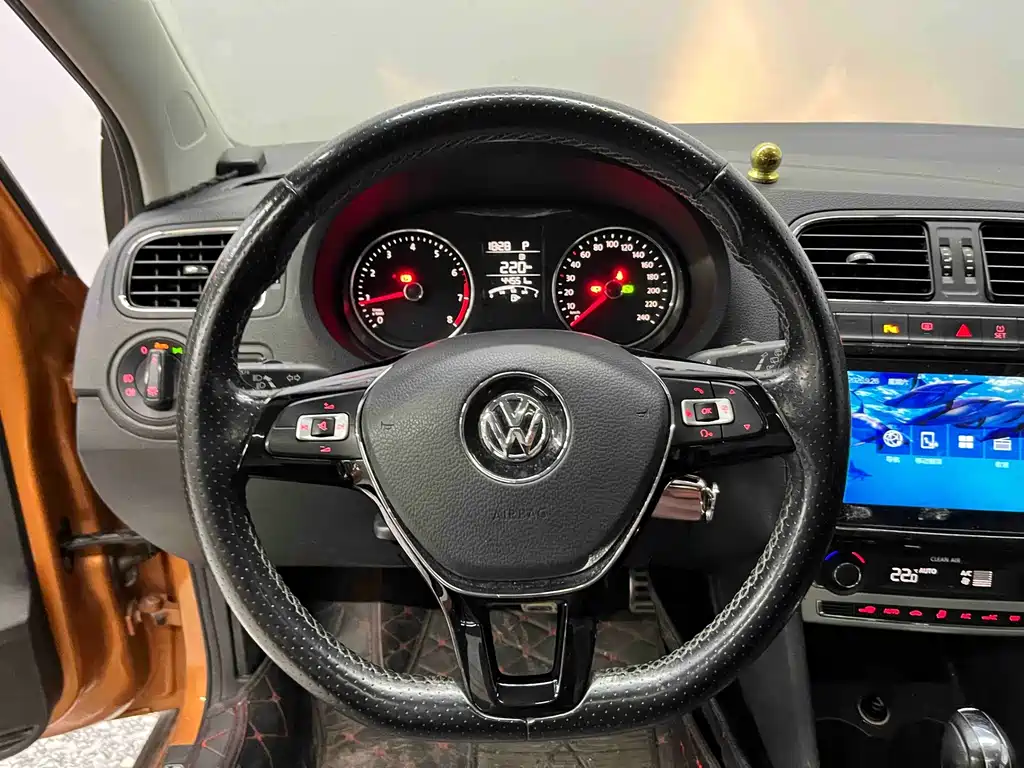 Volkswagen Polo — миниатюра 8