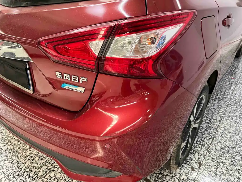 Nissan Tiida — миниатюра 18
