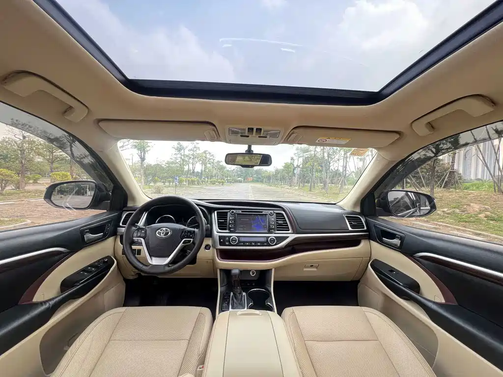 Toyota Highlander — миниатюра 12