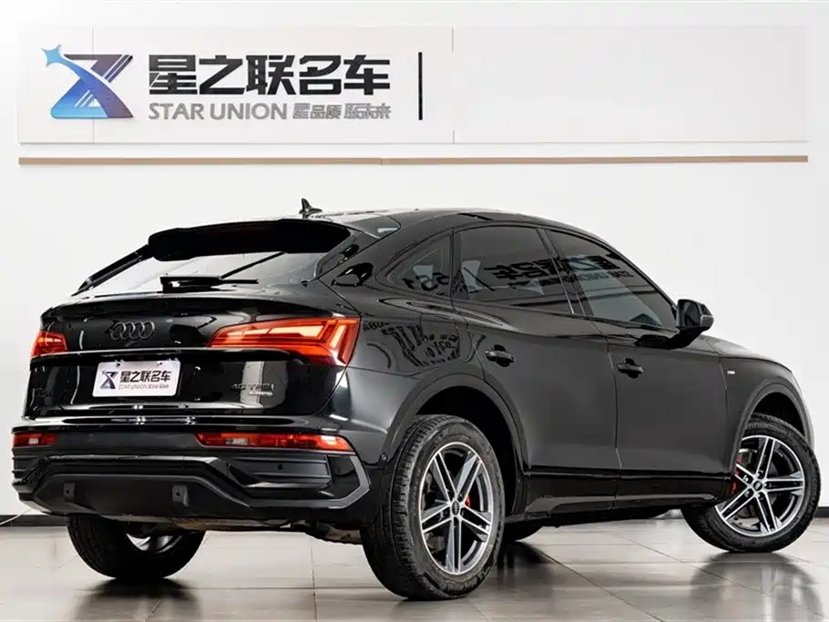 AUDI Q5L SPORTBACK