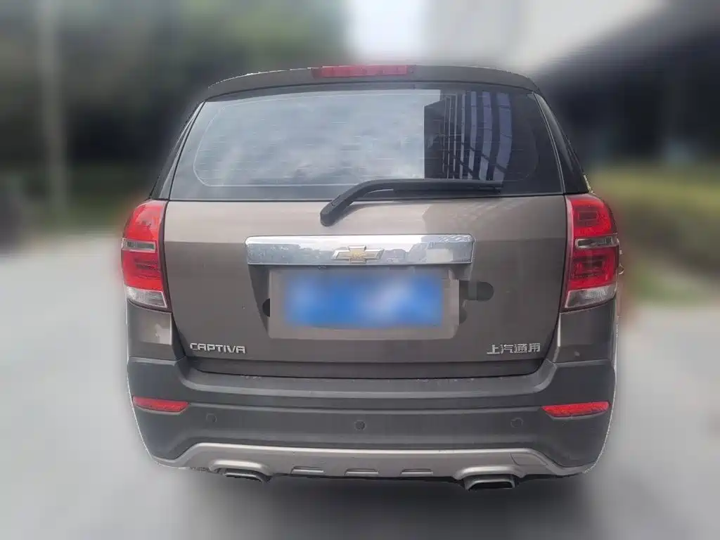 Chevrolet Captiva — миниатюра 3