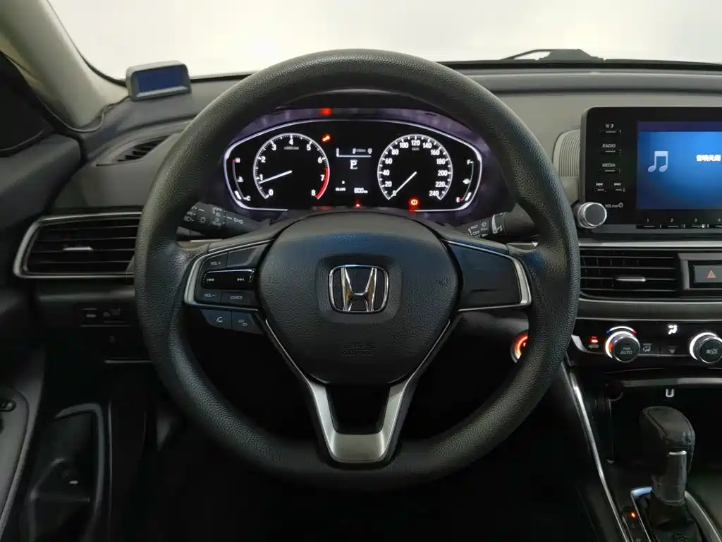 Honda Accord — миниатюра 11
