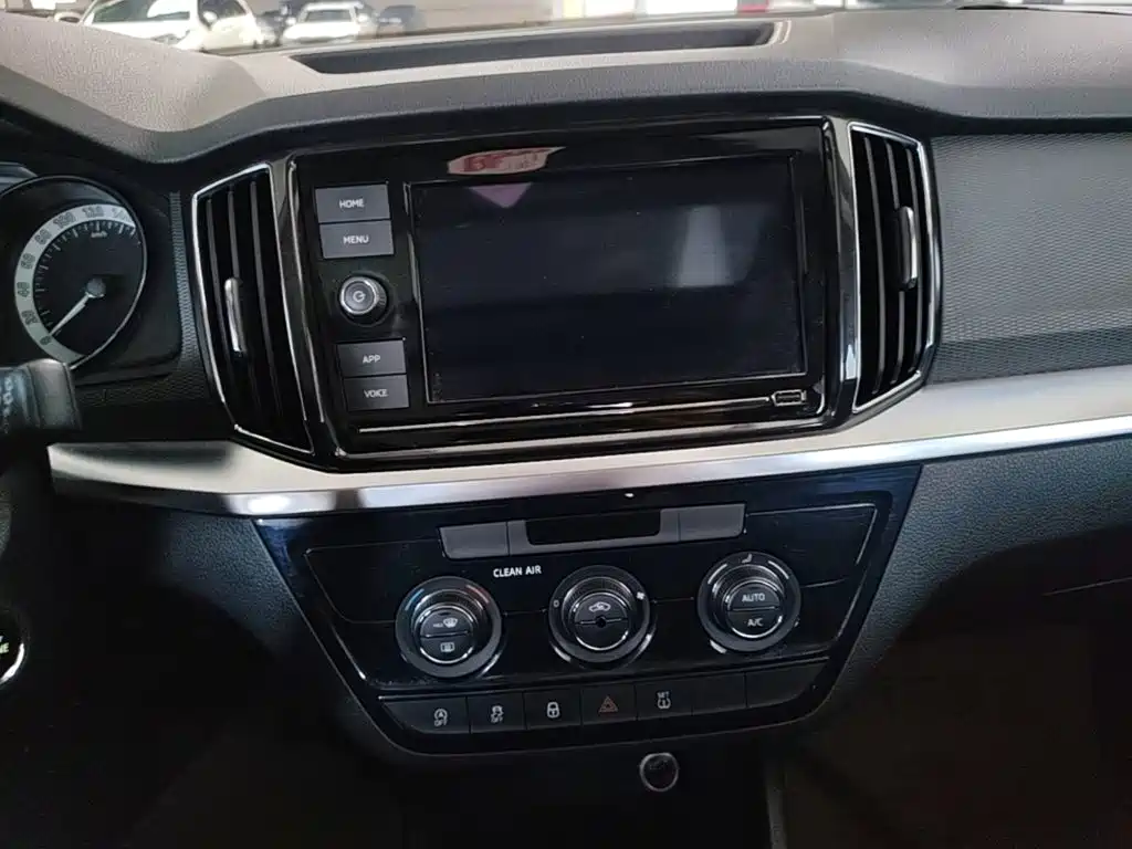 Skoda Kamiq — миниатюра 13