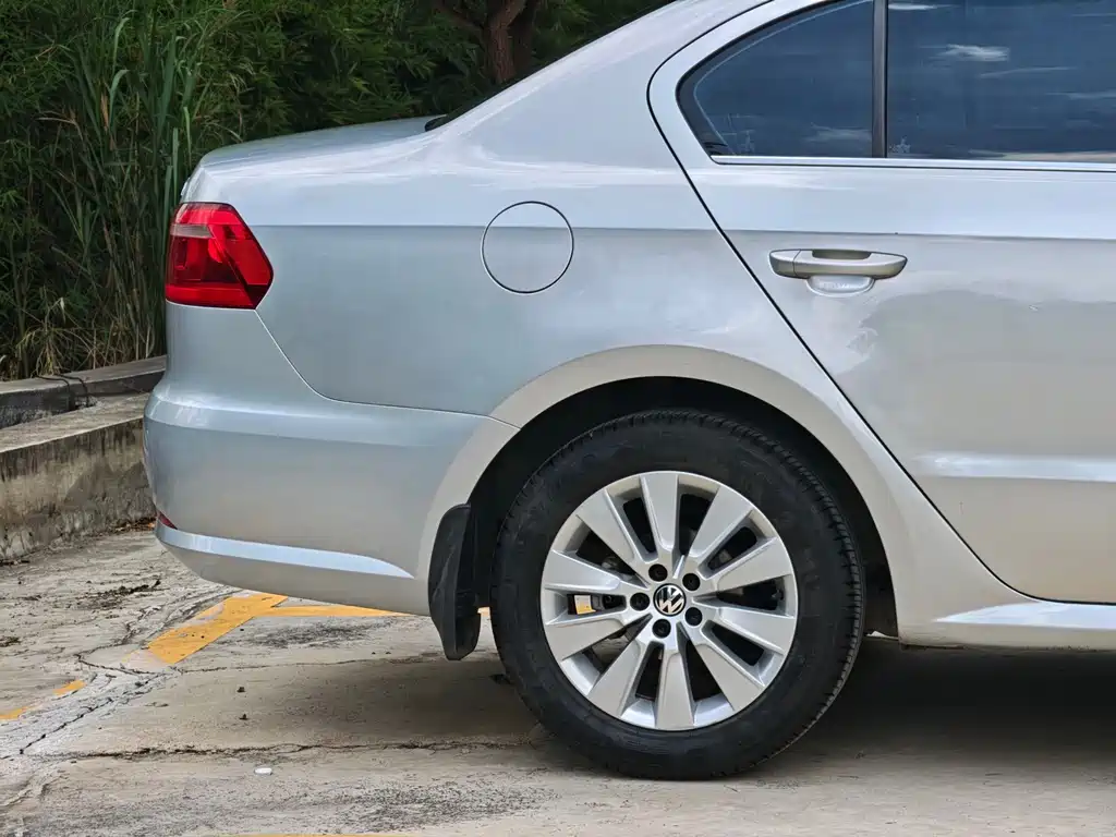 Volkswagen Lavida — миниатюра 10