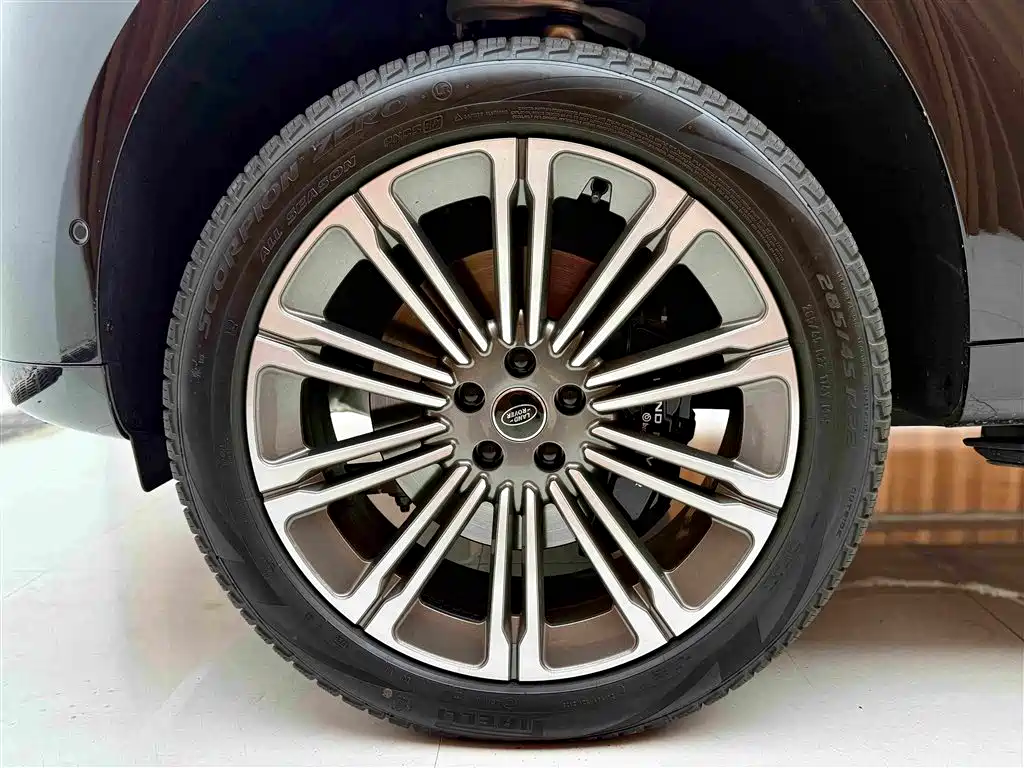 Land Rover Range Rover — миниатюра 20