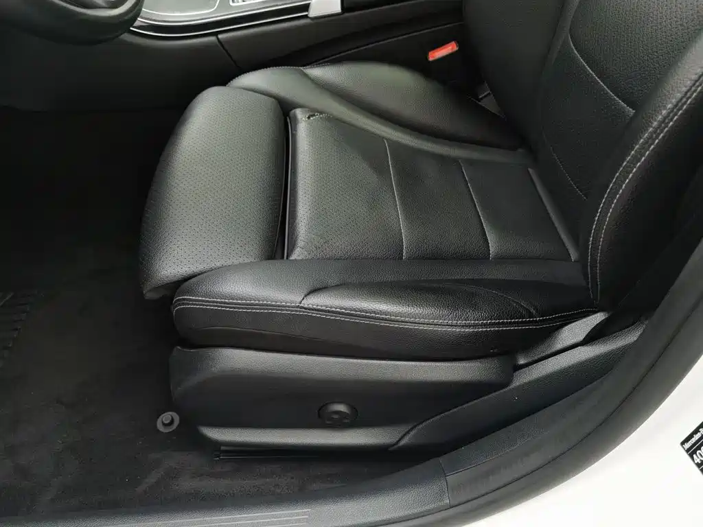 Mercedes-Benz C-Class — миниатюра 20