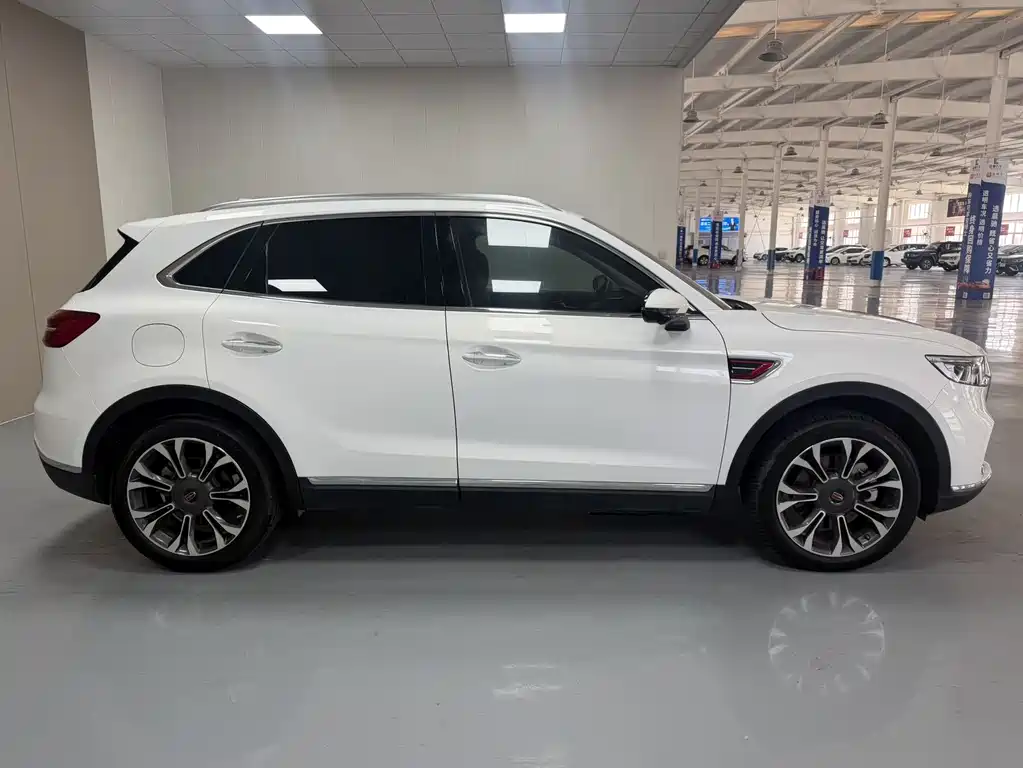Hongqi HS5 2019 2.0T