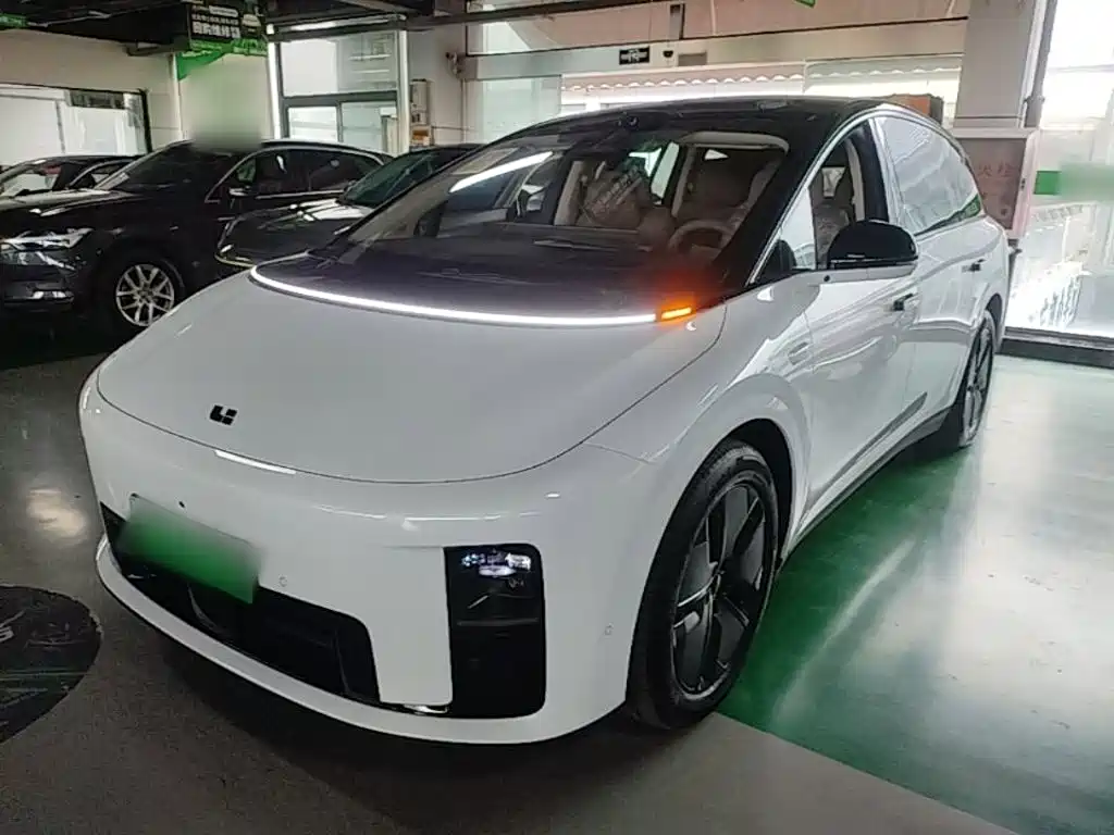 Li Auto i8 2025 Standard Edition