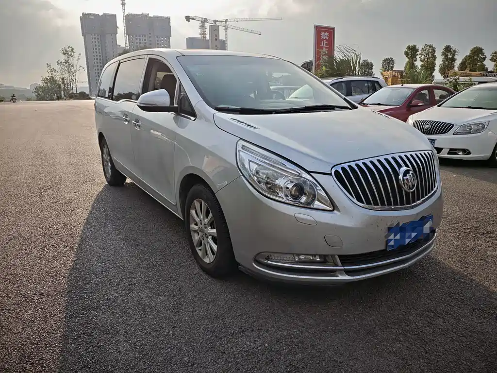 Buick GL8 — миниатюра 3