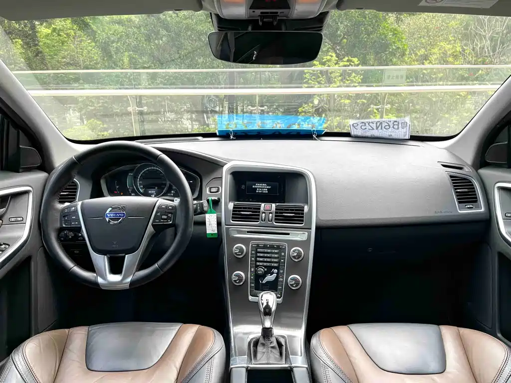 Volvo XC60 (Import) — миниатюра 7