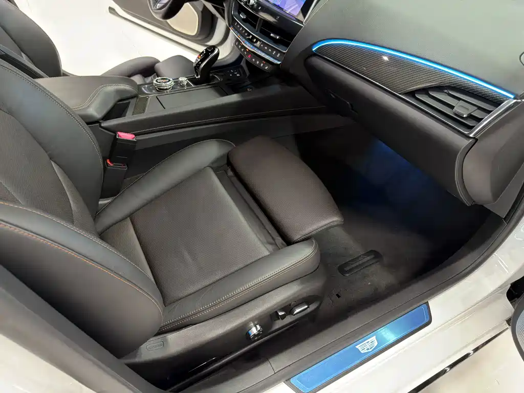 Cadillac CT5 — миниатюра 16