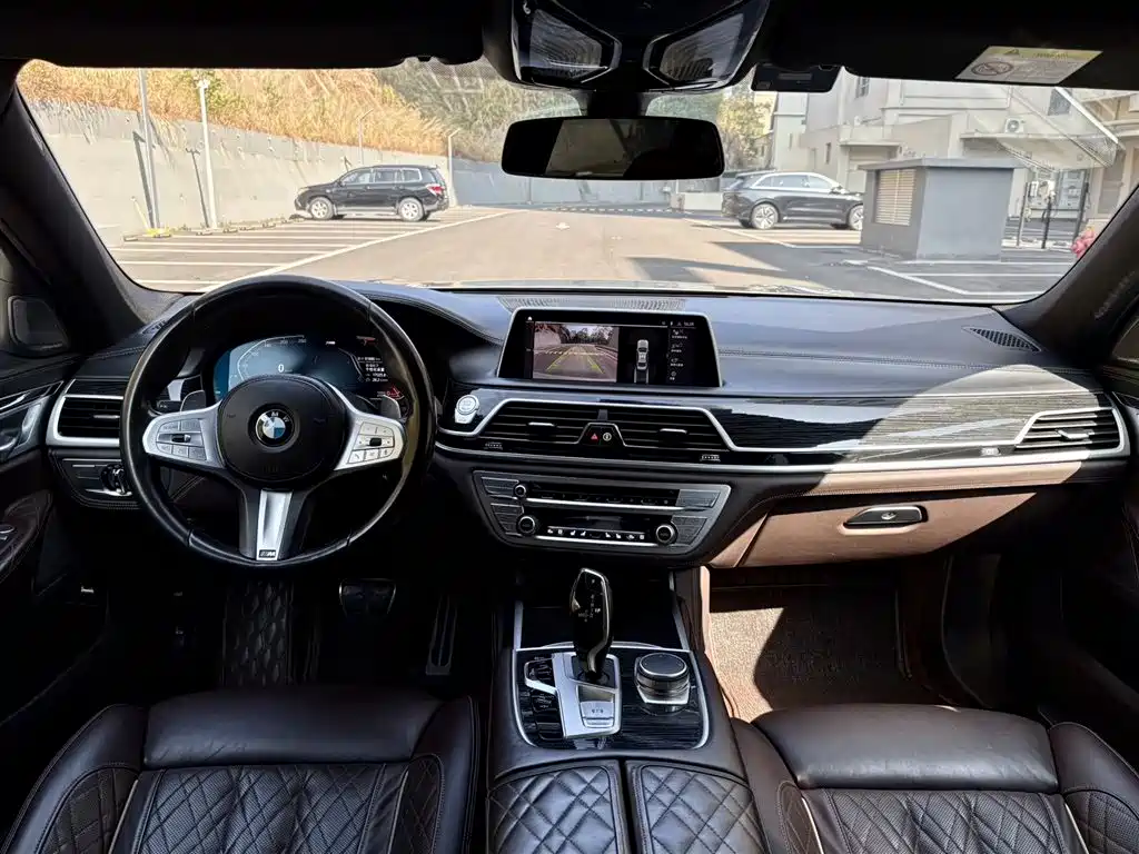 BMW 7 SERIES