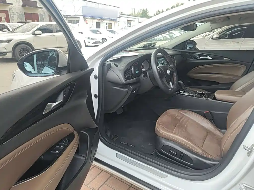Buick Regal — миниатюра 16