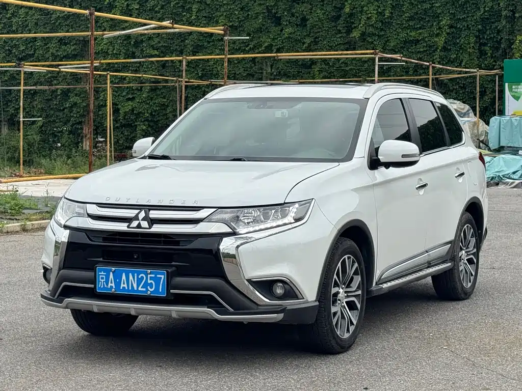 Купить Mitsubishi Outlander