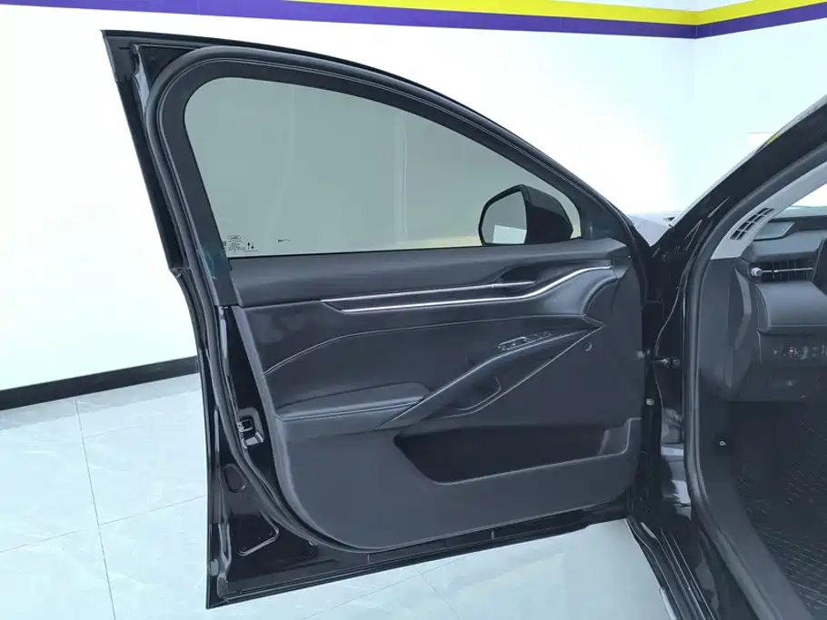Ford Mondeo — миниатюра 7