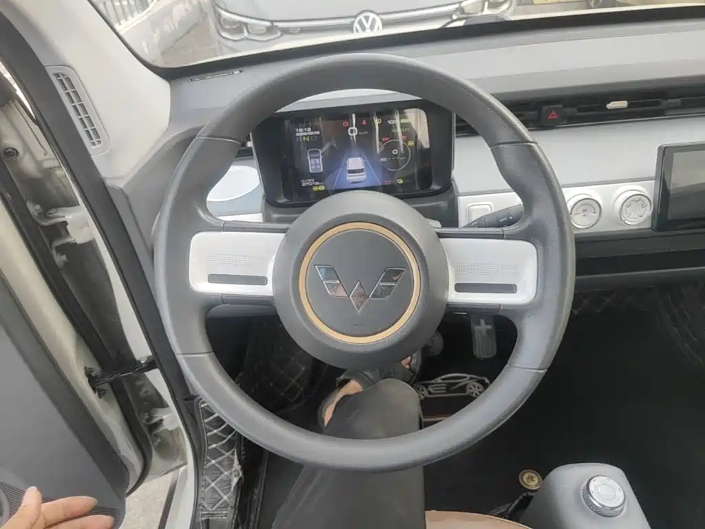Wuling MINIEV — миниатюра 11