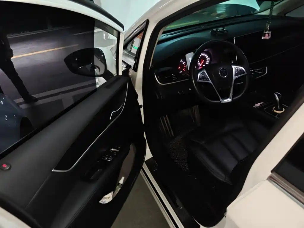 BYD MAX — миниатюра 14