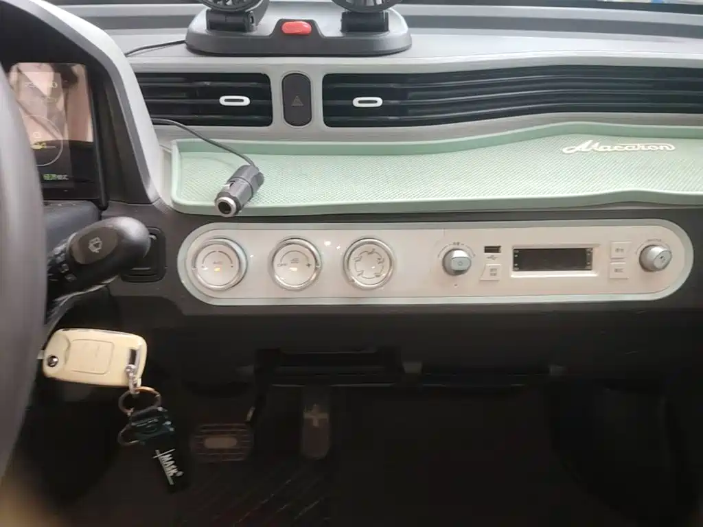 Wuling MINIEV — миниатюра 13