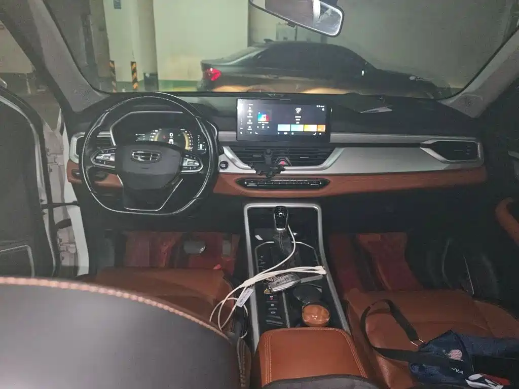 Geely Vision X6 — миниатюра 10