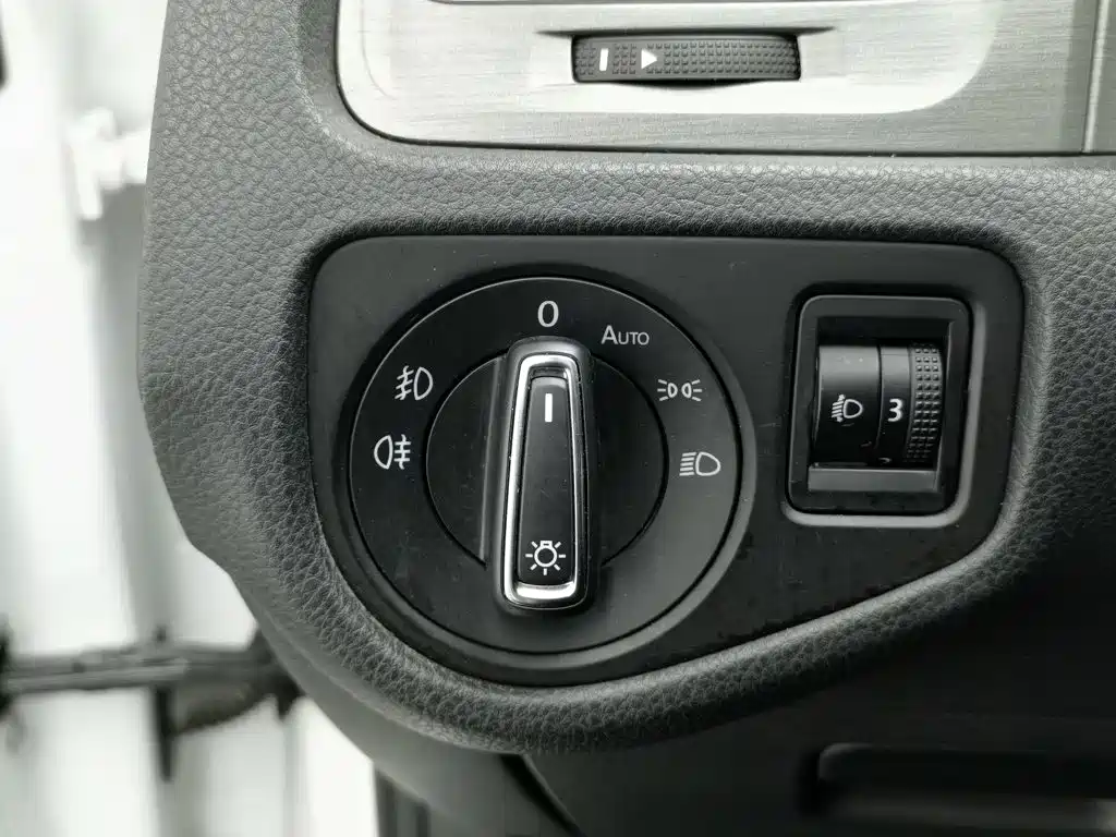 Volkswagen Golf — миниатюра 21