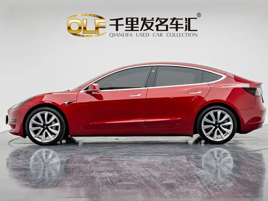 Tesla Model 3 — миниатюра 7
