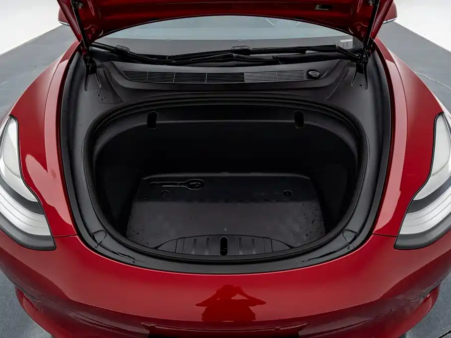 Tesla Model 3 — миниатюра 13