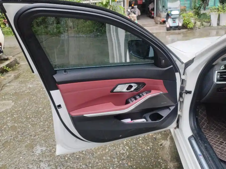BMW 3 Series — миниатюра 7