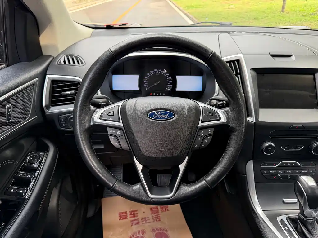 Ford Edge — миниатюра 6
