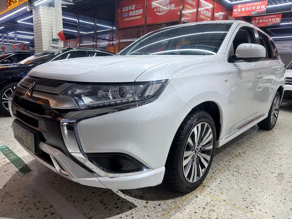 Mitsubishi Outlander 2022