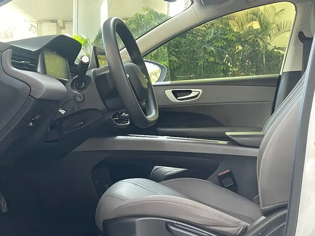 Roewe Young Wai D6 — миниатюра 14