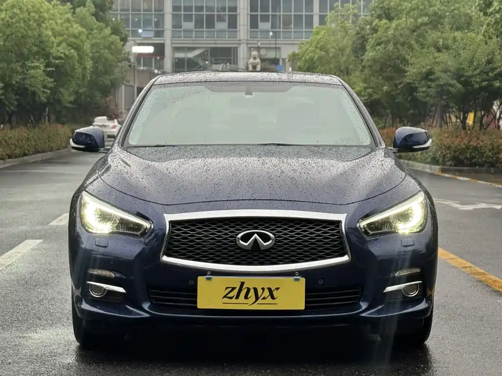Купить Infiniti Q50L