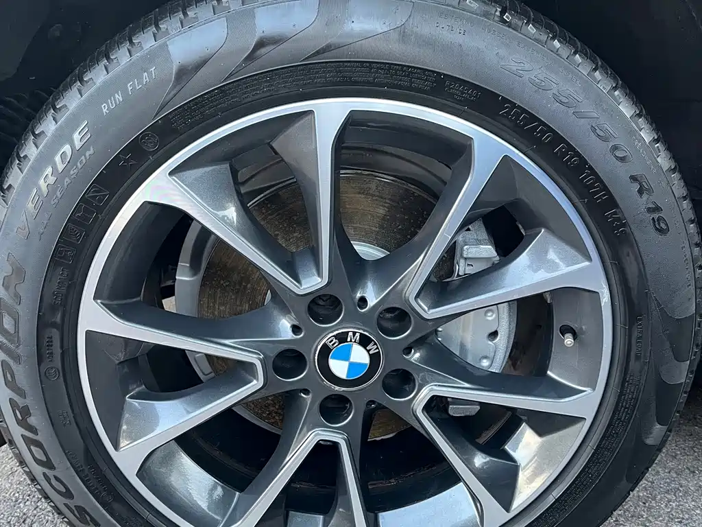BMW X5 (Import) — миниатюра 6