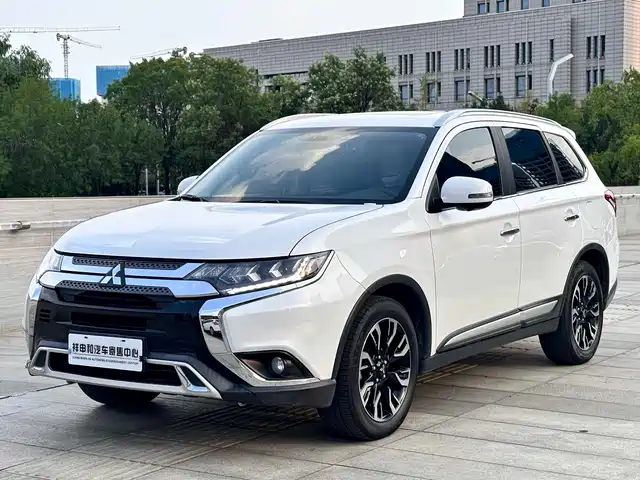 MITSUBISHI OUTLANDER 2019