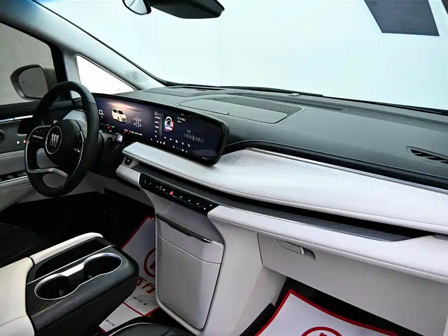 BUICK GL8 NEW ENERGY