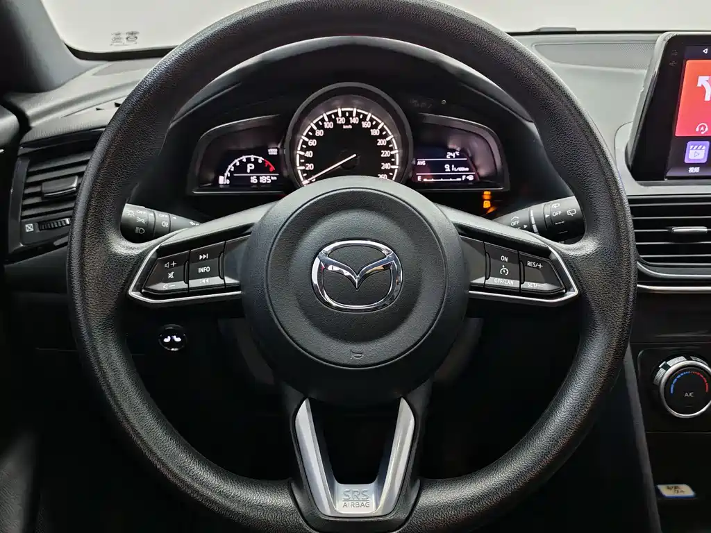 MAZDA CX 4