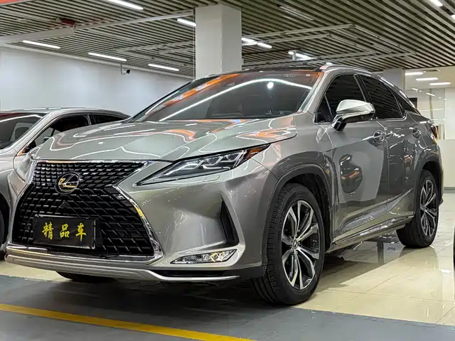 Lexus RX — фото 1