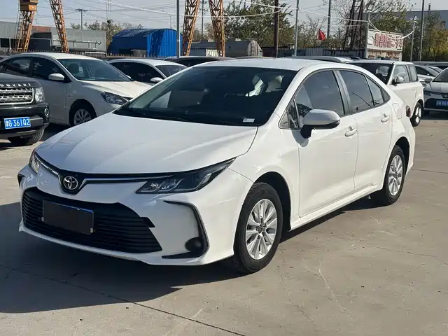 TOYOTA COROLLA 2024