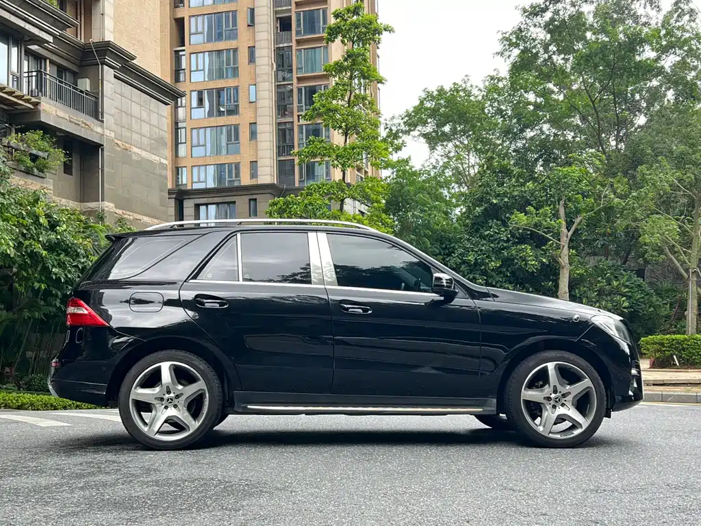 Mercedes-Benz M 2012 ML 300