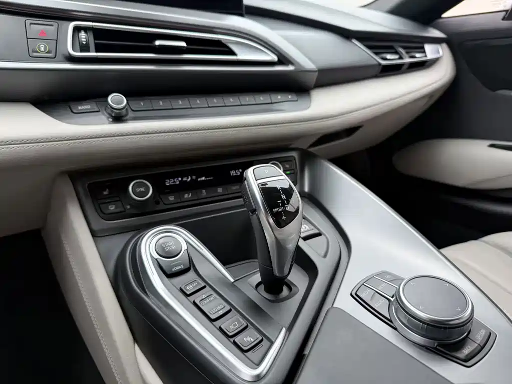 BMW i8 — миниатюра 4