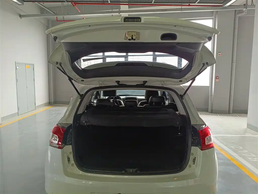 Peugeot 4008 (Import) — миниатюра 15