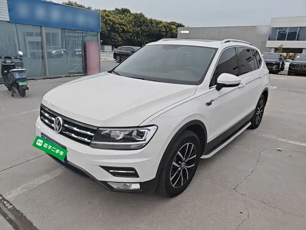 Volkswagen Tiguan L