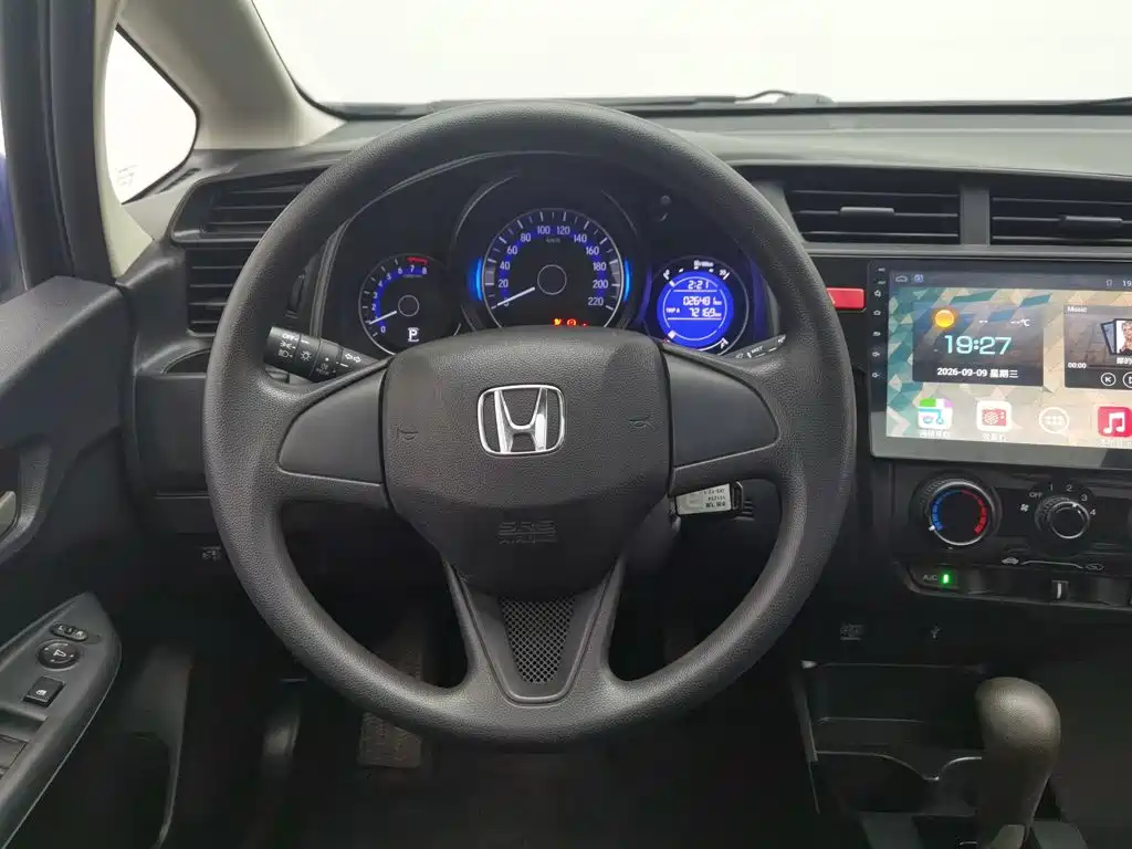 Honda Fit — миниатюра 11