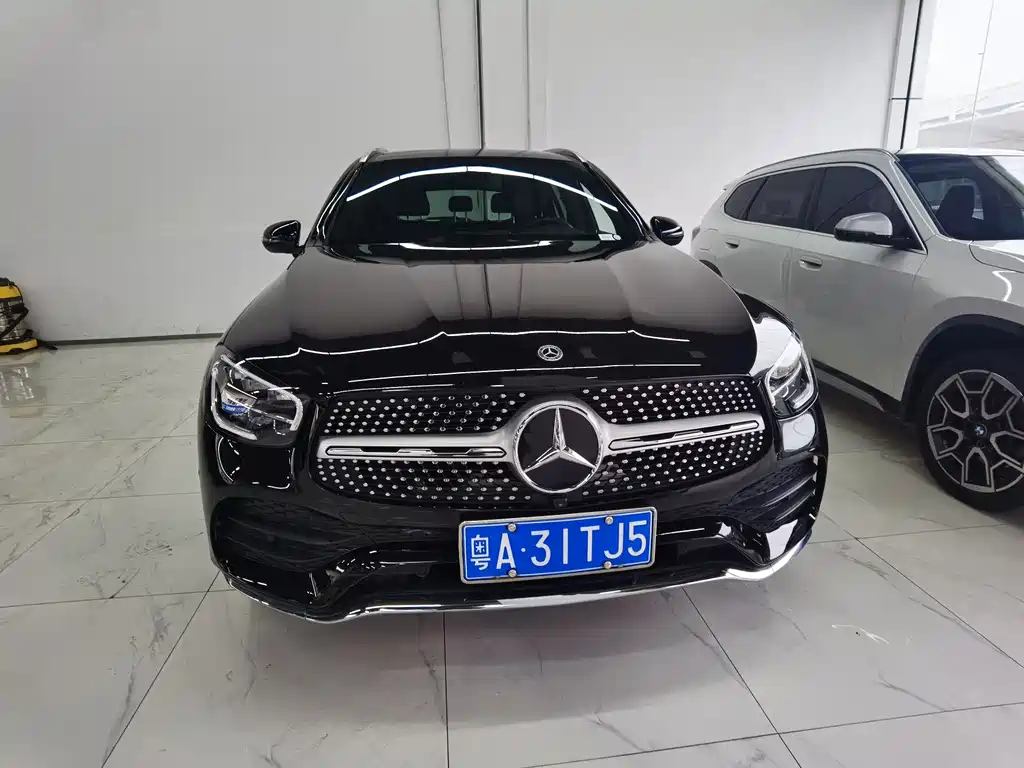 MERCEDES-BENZ GLC