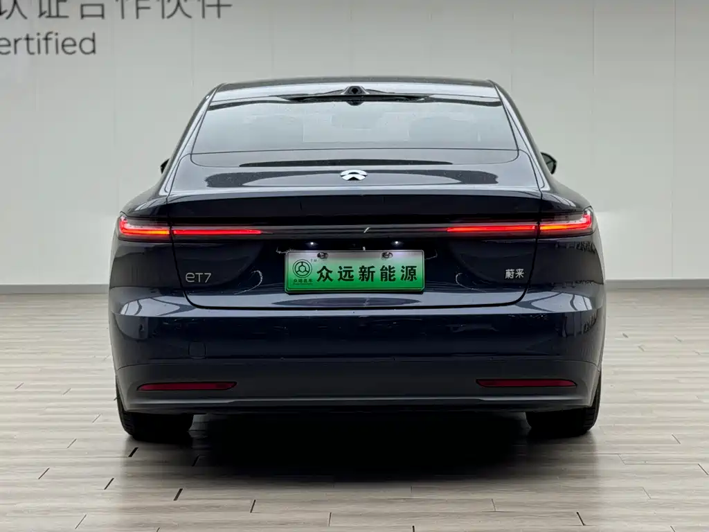 NIO NIO ET7
